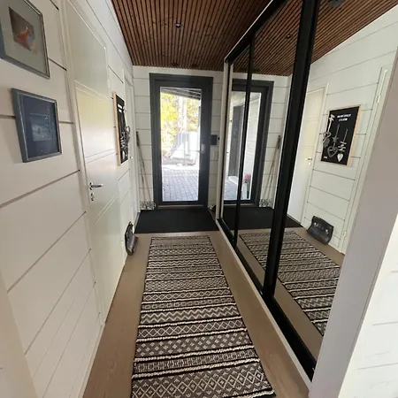 Hirvinen 15min Tampereen Keskustasta