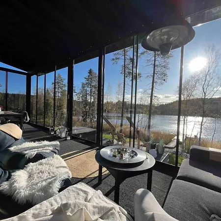 Hirvinen 15min Tampereen Keskustasta