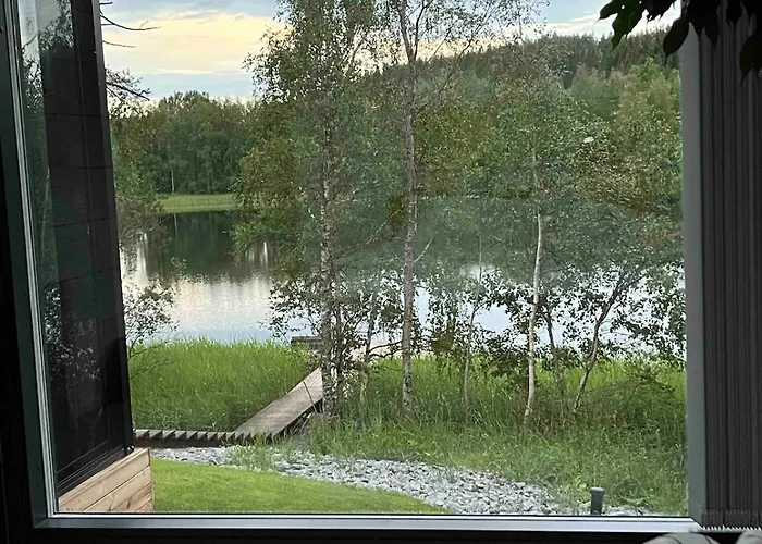 Willa Hirvinen 15min Tampereen Keskustasta *