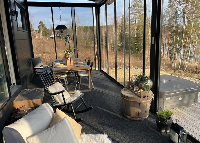 Willa Hirvinen 15min Tampereen Keskustasta